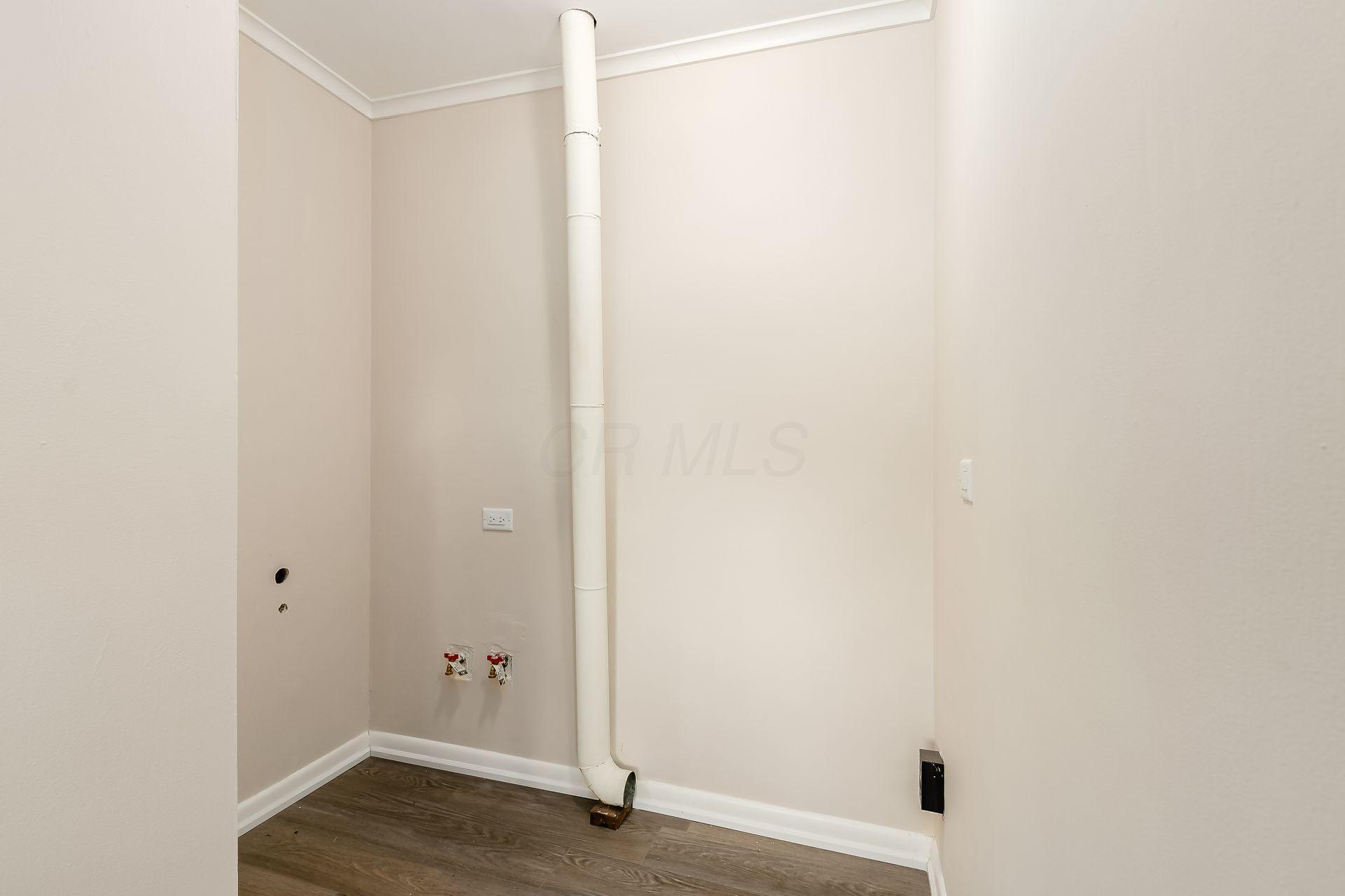 5625 Sinclair Road Columbus, OH 43229 - Photo 14 of 41 Gallery Image 14