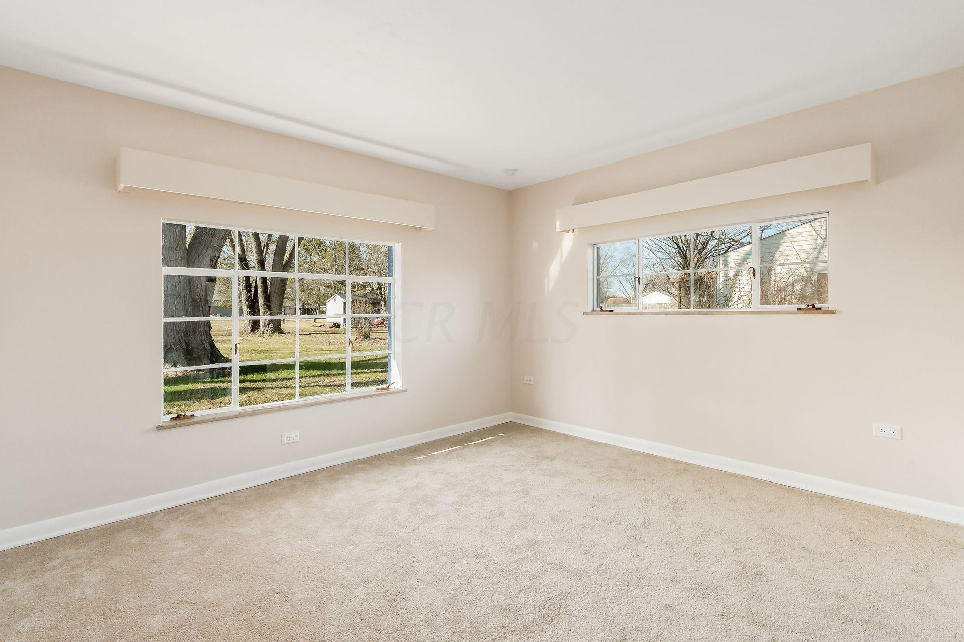 5625 Sinclair Road Columbus, OH 43229 - Photo 16 of 41 Gallery Image 16