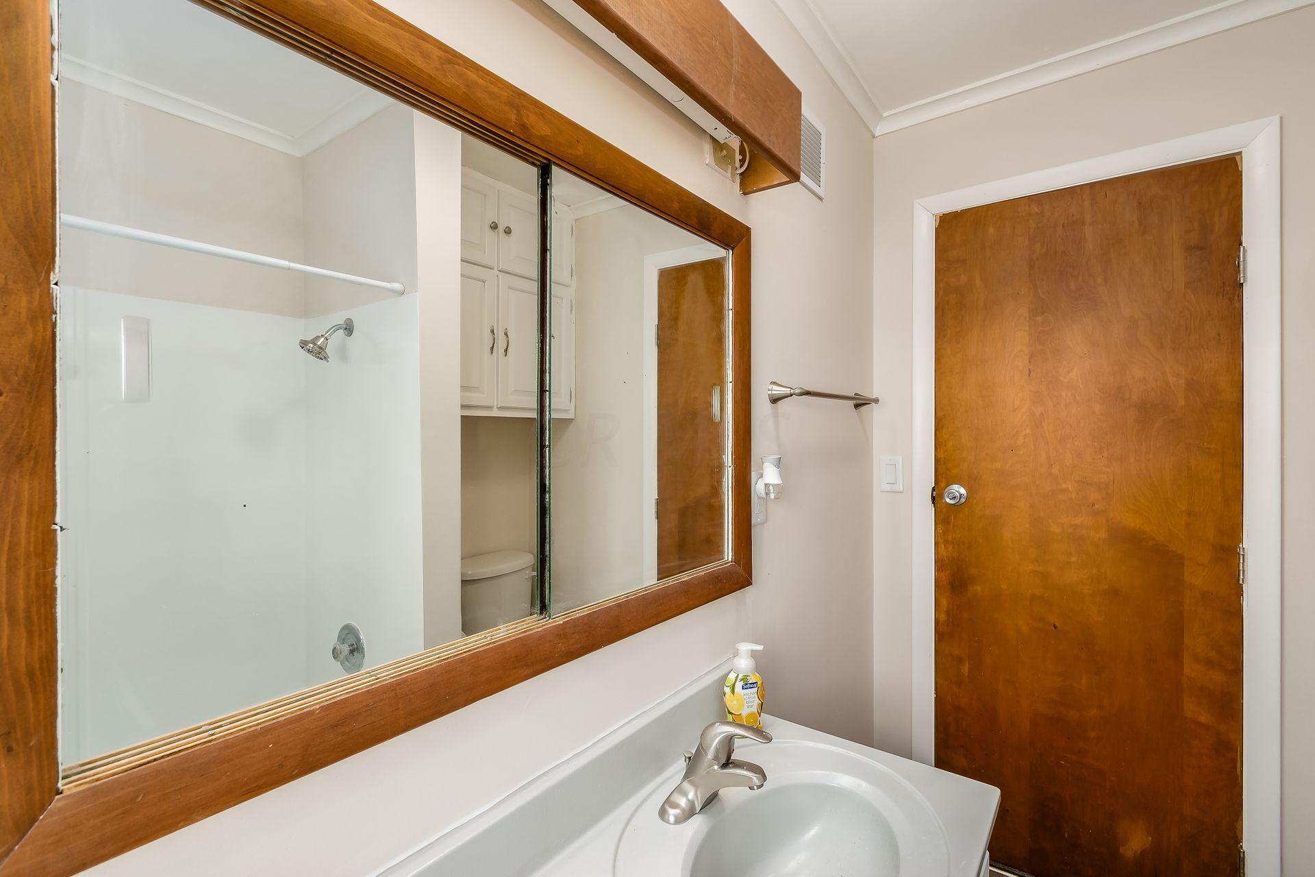 5625 Sinclair Road Columbus, OH 43229 - Photo 23 of 41 Gallery Image 23