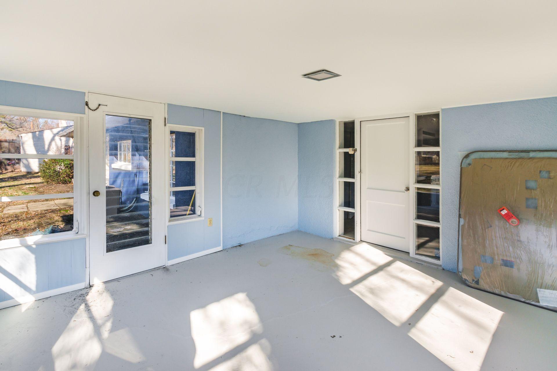5625 Sinclair Road Columbus, OH 43229 - Photo 33 of 41 Gallery Image 33