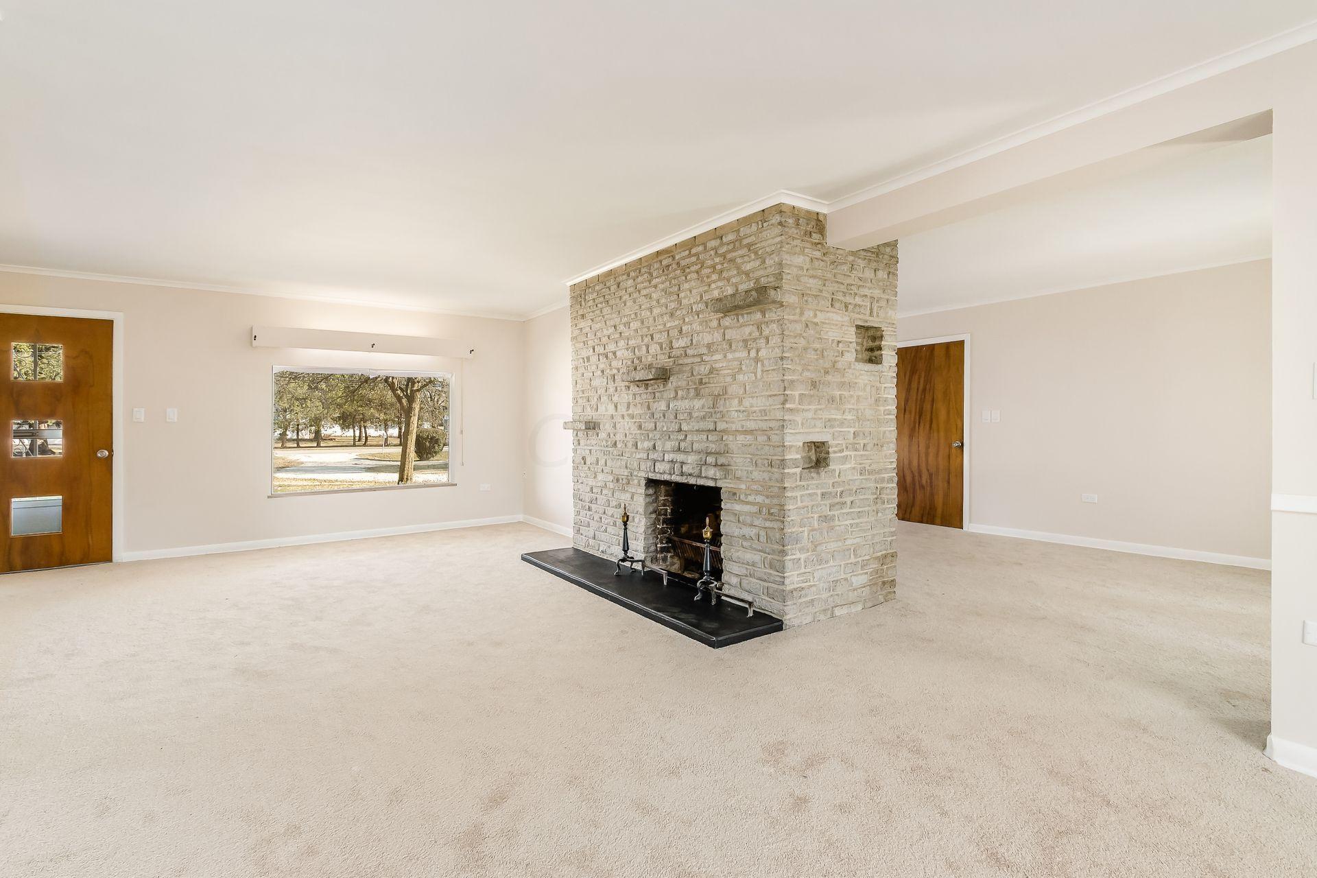 5625 Sinclair Road Columbus, OH 43229 - Photo 9 of 41 Gallery Image 9