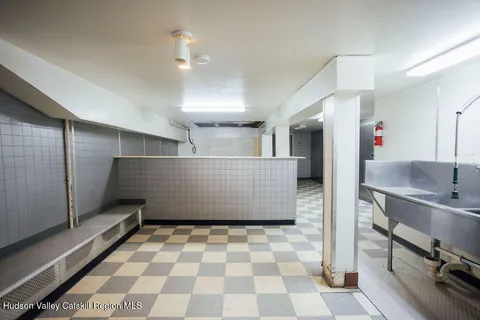 $5,100 | 609 Warren Street, Hudson, NY 12534