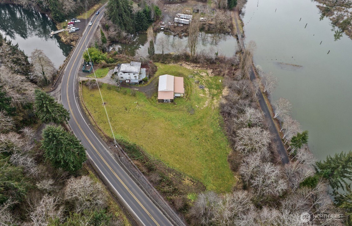 1632 Henkle Street Raymond, WA 98577 - Photo 7 of 12 a view of swimming pool and mountain view