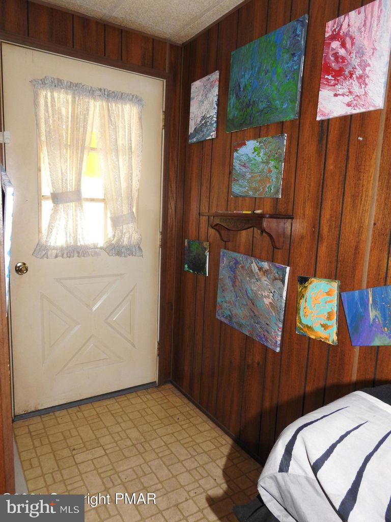 8623 Rextown Road Slatington, PA 18080 - Photo 3 of 42