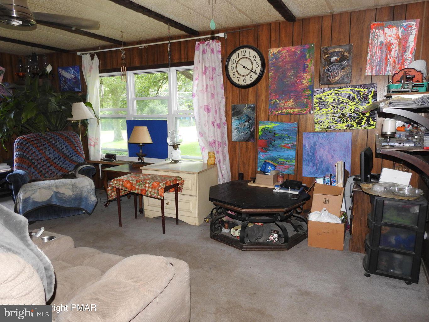 8623 Rextown Road Slatington, PA 18080 - Photo 4 of 42