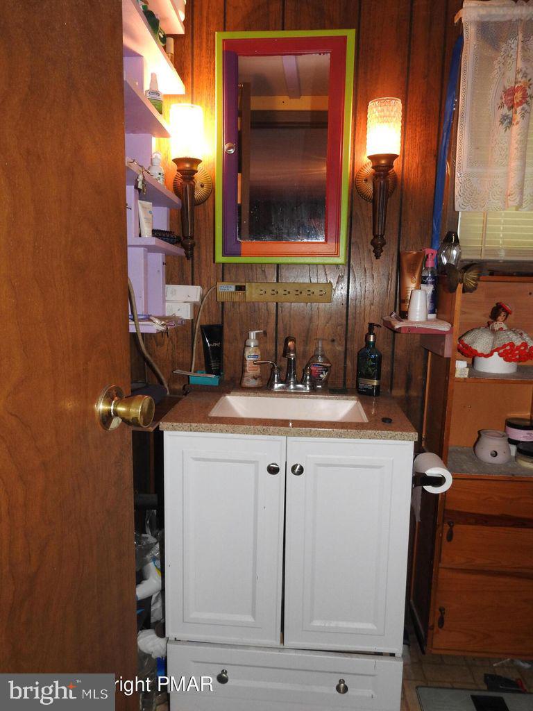 8623 Rextown Road Slatington, PA 18080 - Photo 8 of 42
