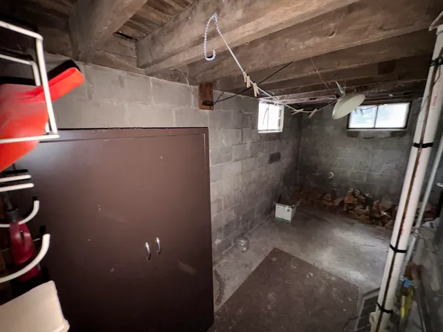 $160,000 | 1328 West Sugar Grove Road, Scottville, MI 49454