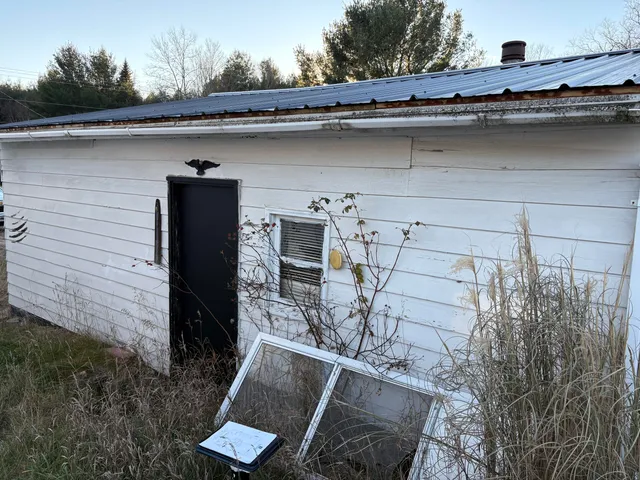 $160,000 | 1328 West Sugar Grove Road, Scottville, MI 49454