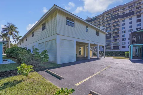 $225,000 | 715 South Ocean Drive, Unit G, Fort Pierce, FL 34949