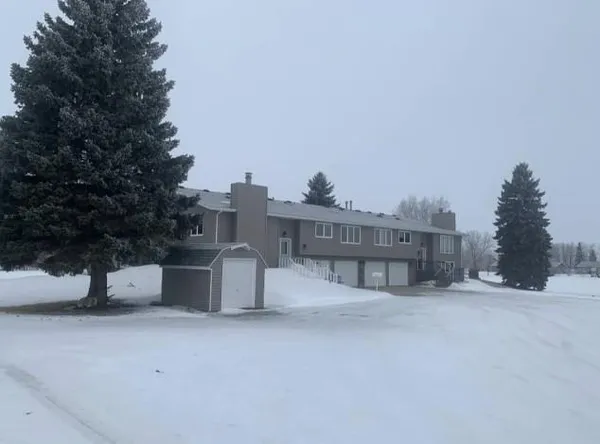 $78,000 | 1402 1st Street, Unit A, Langdon, ND 58249