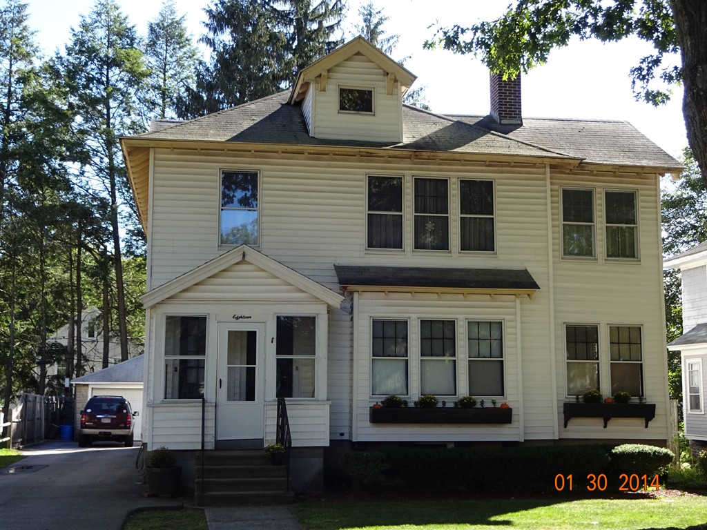 18 Woodman Road Worcester, MA 01602 - Photo 2 of 10