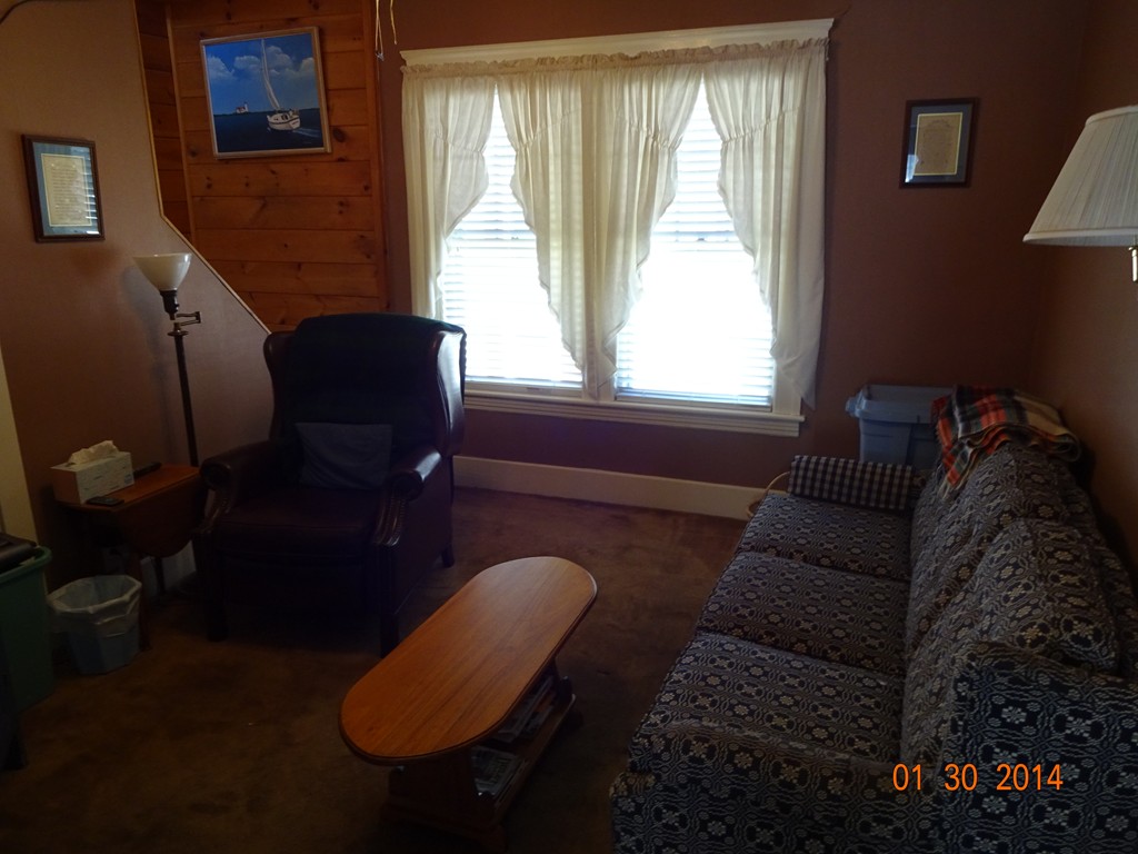 18 Woodman Road Worcester, MA 01602 - Photo 8 of 10