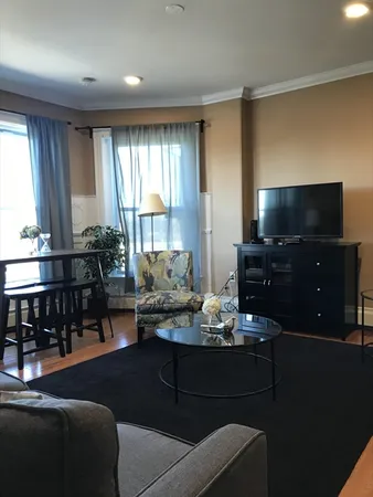 $3,000 | 12-13 Bay State Road, Unit 3R, Boston, MA 02215