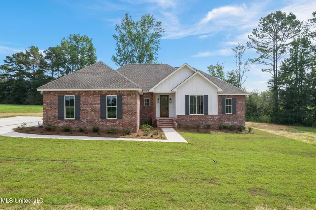$366,850 | 250 Higgins Road, Sumrall, MS 39482