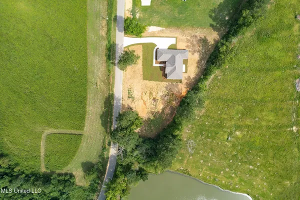 $371,850 | 250 Higgins Road, Sumrall, MS 39482
