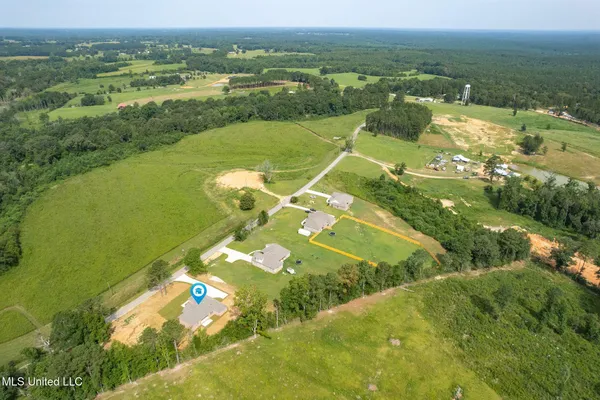 $371,850 | 250 Higgins Road, Sumrall, MS 39482