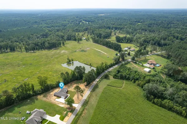 $371,850 | 250 Higgins Road, Sumrall, MS 39482