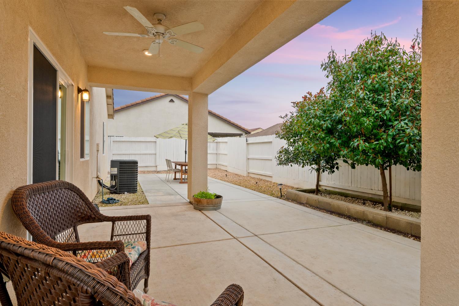 7457 Sobon Lane Rancho Murieta, CA 95683 - Photo 24 of 32 a living room with furniture and a potted plant