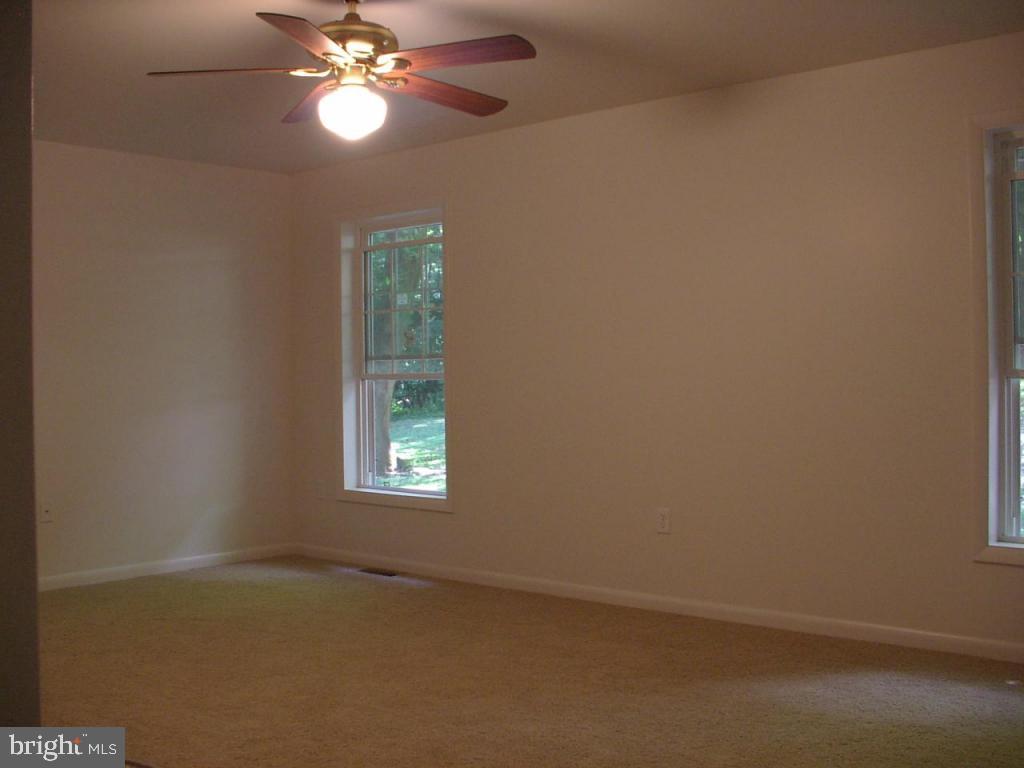 328 Arbor Road Lancaster, PA 17601 - Photo 5 of 9 Gallery Image 5
