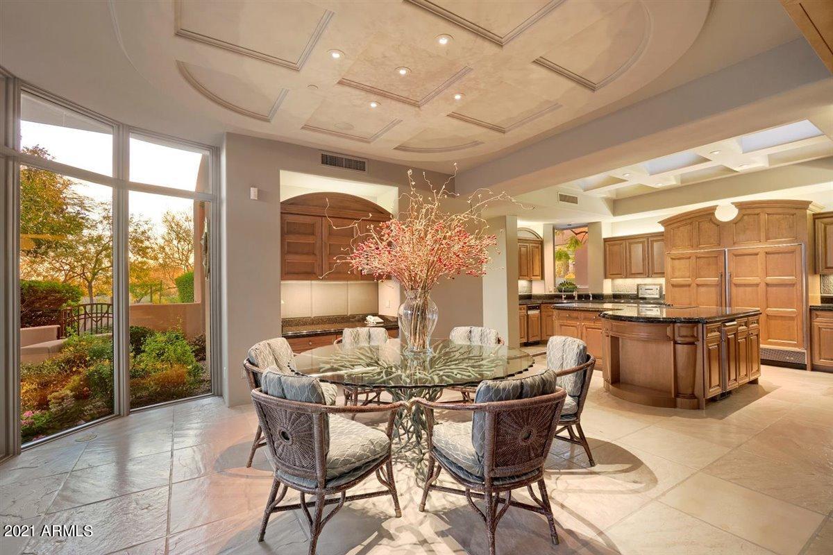 10040 East Happy Valley Road, Unit 661 Scottsdale, AZ 85255 - Photo 24 of 69 Kitchen and breakfst room