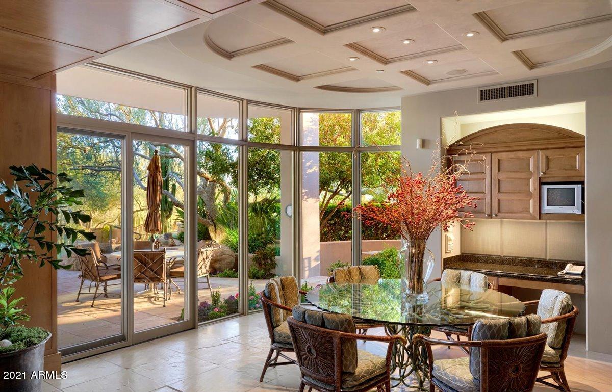 10040 East Happy Valley Road, Unit 661 Scottsdale, AZ 85255 - Photo 25 of 69 Breakfast room