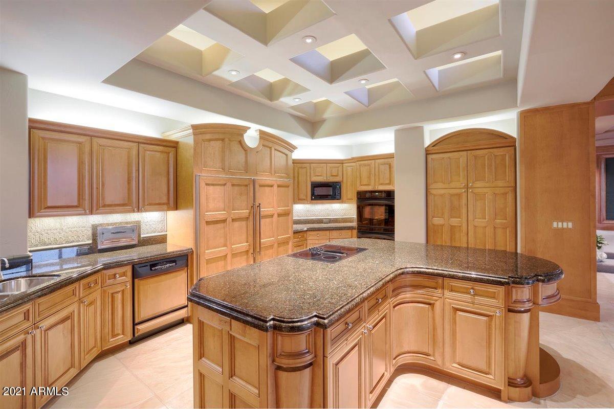 10040 East Happy Valley Road, Unit 661 Scottsdale, AZ 85255 - Photo 27 of 69 Kitchen ceiling detail