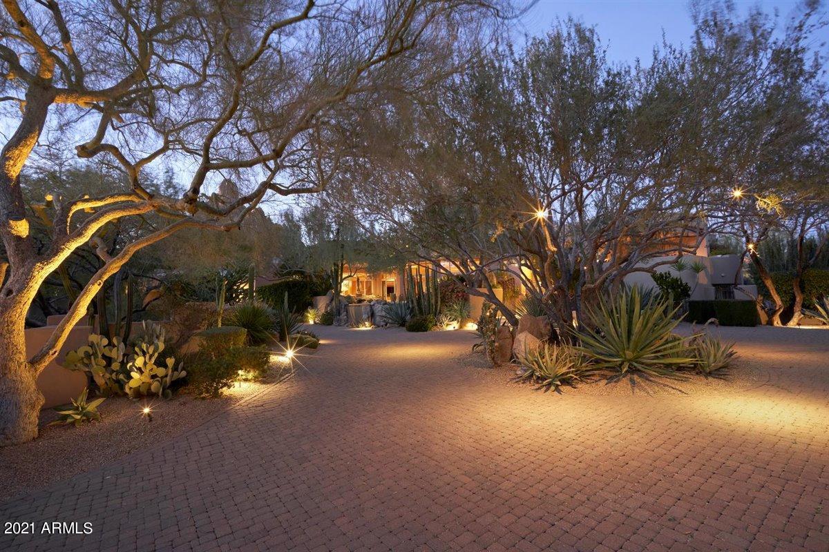 10040 East Happy Valley Road, Unit 661 Scottsdale, AZ 85255 - Photo 6 of 69 Circular drive