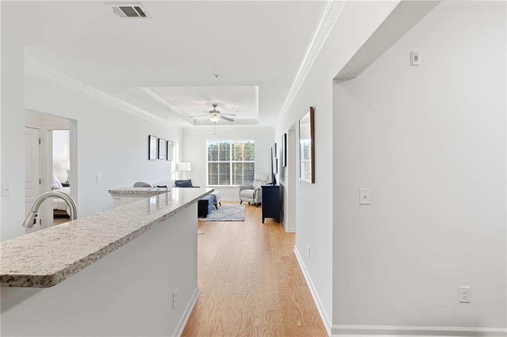 10 Perimeter Summit Boulevard, Unit 4439 Atlanta, GA 30319 - Photo 7 of 69 a very nice looking room with a large window