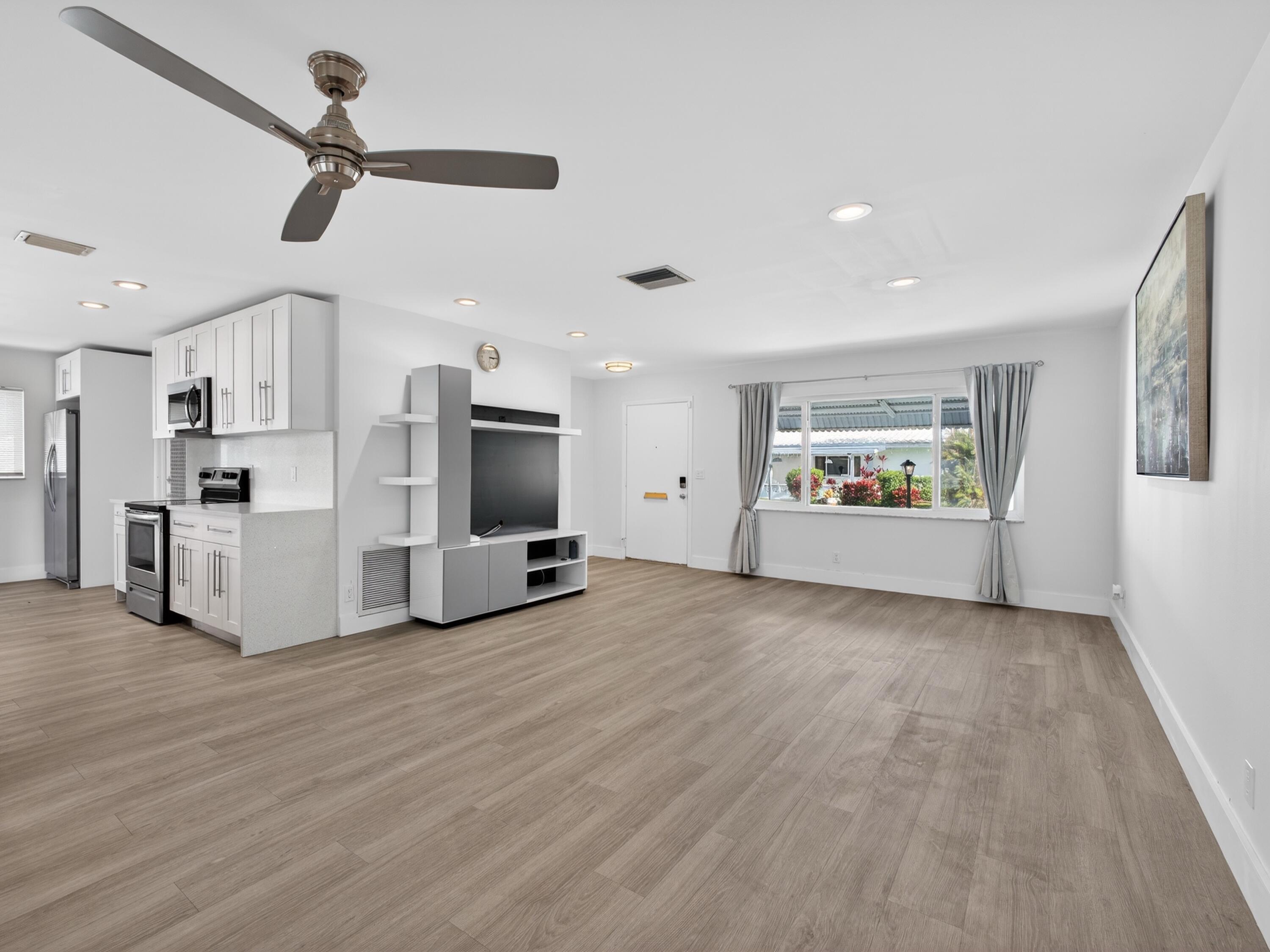 2003 Southwest 17th Street Boynton Beach, FL 33426 - Photo 5 of 38 Living Dining