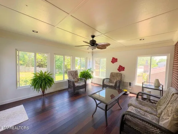 $830,000 | 952 Spinnaker Road, Knoxville, TN 37934