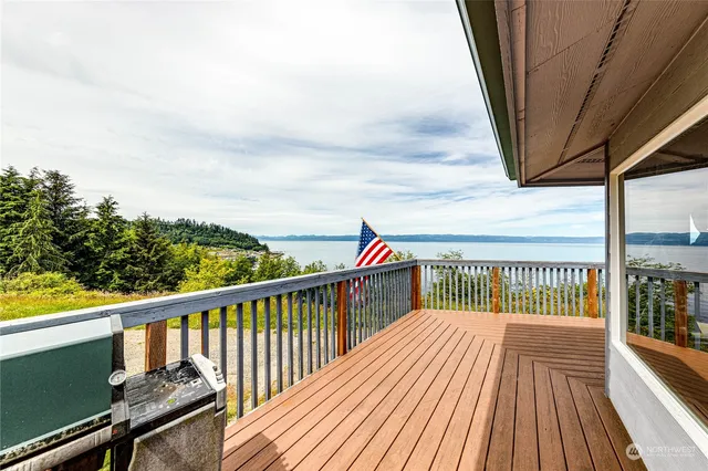 $749,000 | 14568 Highway 112, Sekiu, WA 98381