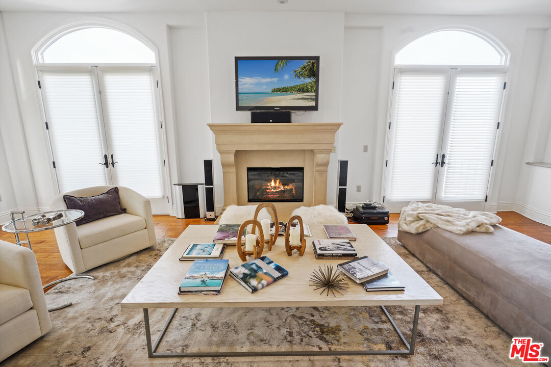 420 South Hamel Road, Unit PH1 Los Angeles, CA 90048 - Photo 12 of 30