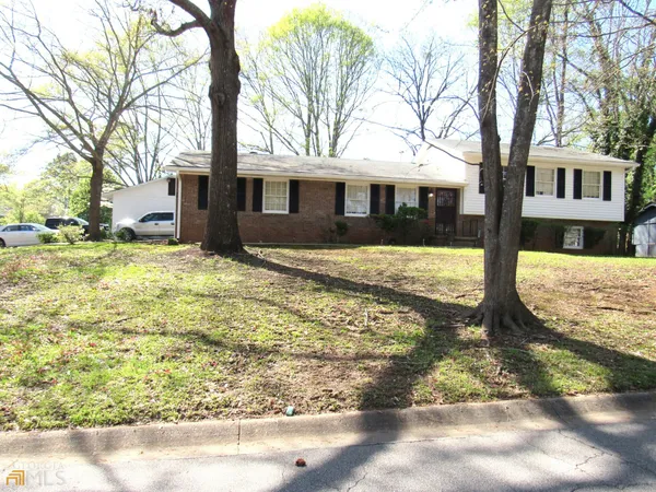 $1,950 | 8337 Holly Drive, Jonesboro, GA 30238