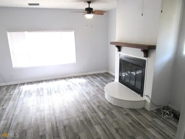 $1,950 | 8337 Holly Drive, Jonesboro, GA 30238