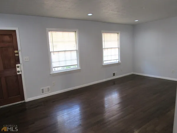 $1,950 | 8337 Holly Drive, Jonesboro, GA 30238