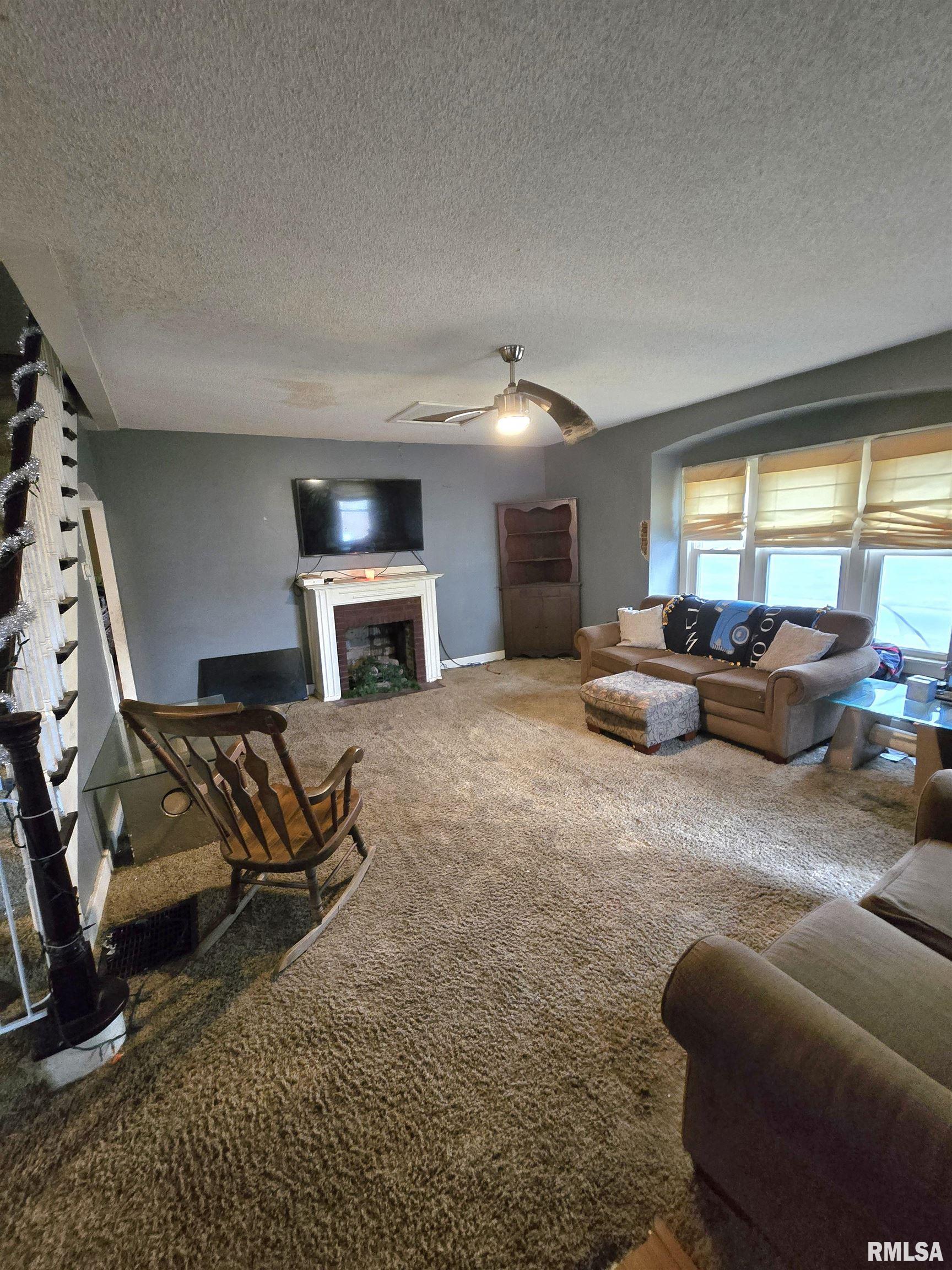 1025 Northeast Depot Street Gilson, IL 61436 - Photo 7 of 29