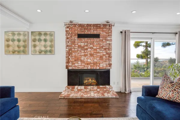 $9,999 | 2461 Allanjay Place, Glendale, CA 91208