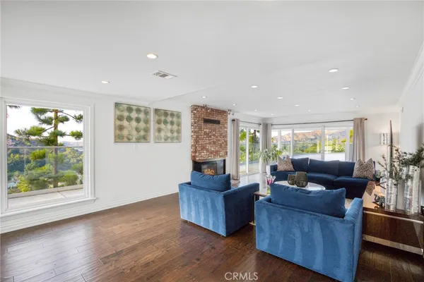 $9,999 | 2461 Allanjay Place, Glendale, CA 91208