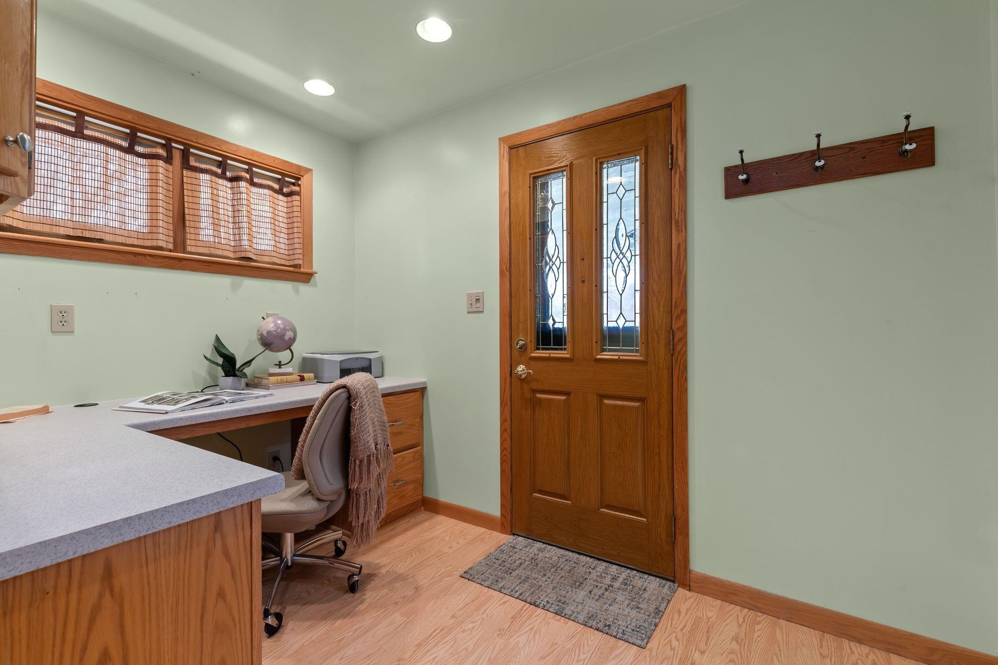 1611 North Nicholas Street Appleton, WI 54914 - Photo 18 of 45