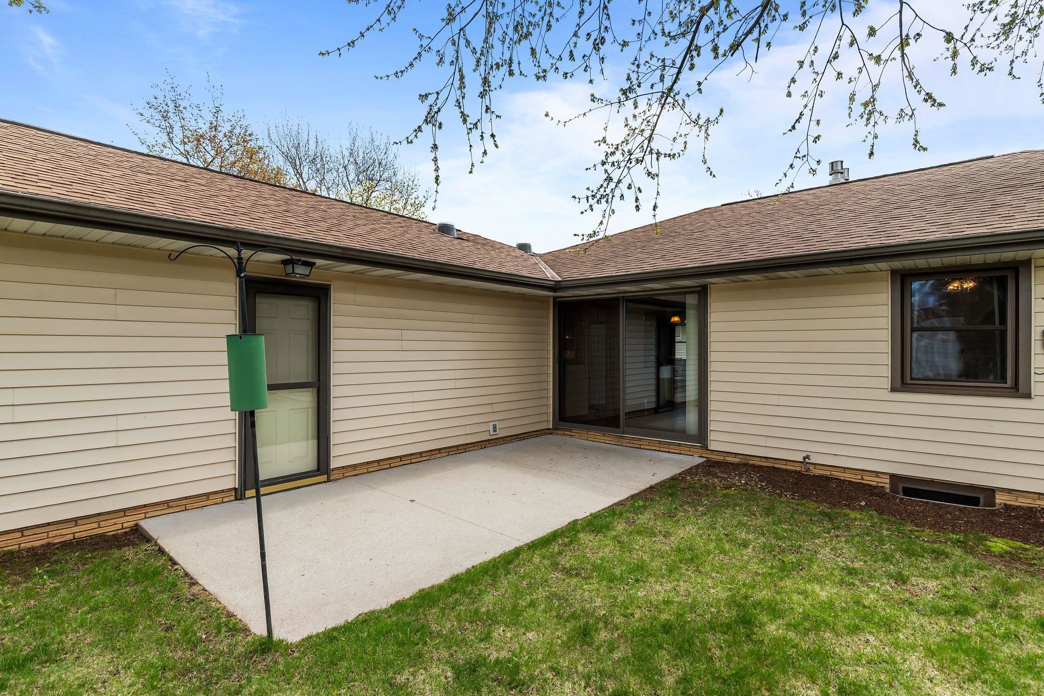 1611 North Nicholas Street Appleton, WI 54914 - Photo 40 of 45