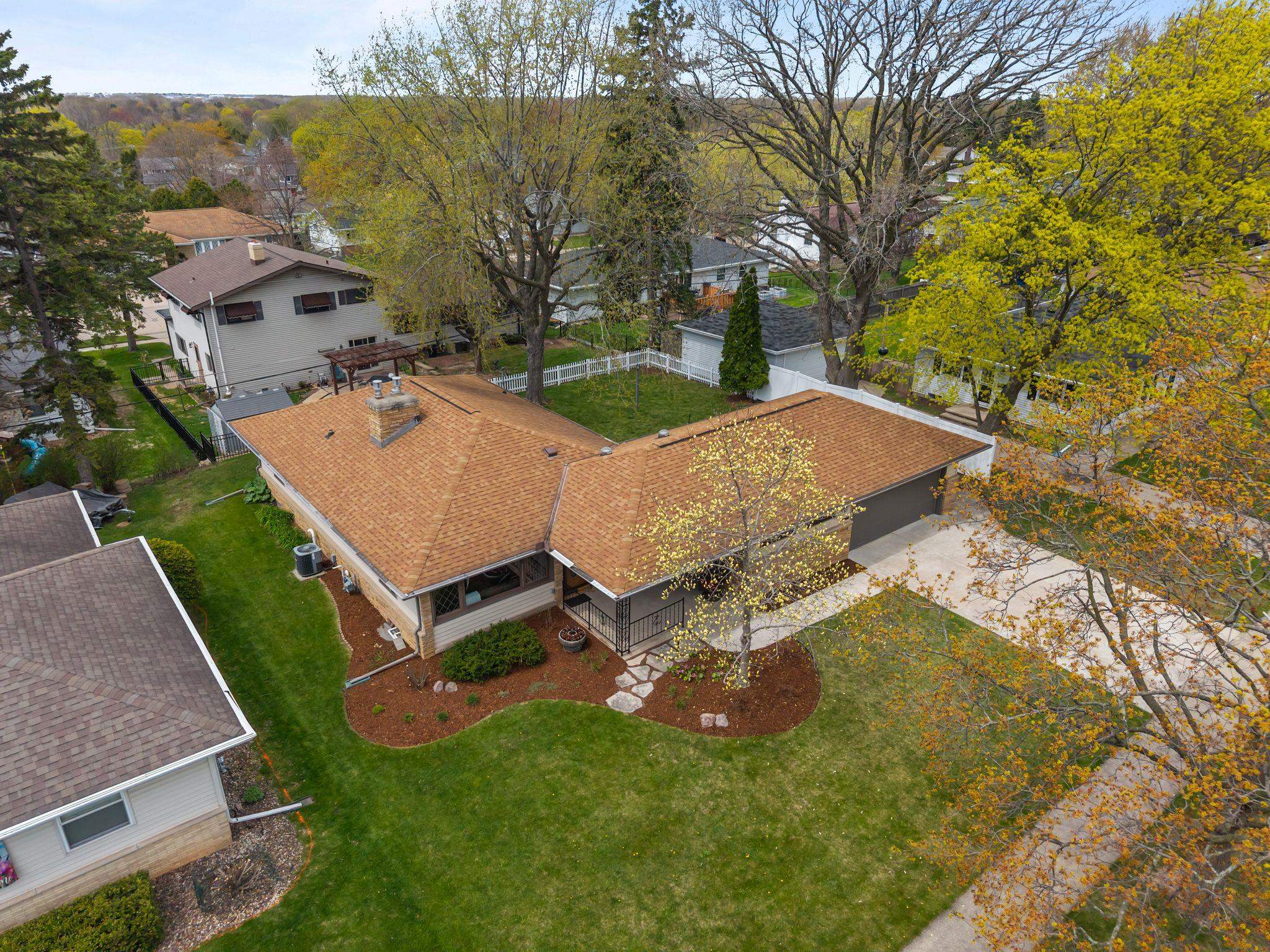1611 North Nicholas Street Appleton, WI 54914 - Photo 43 of 45