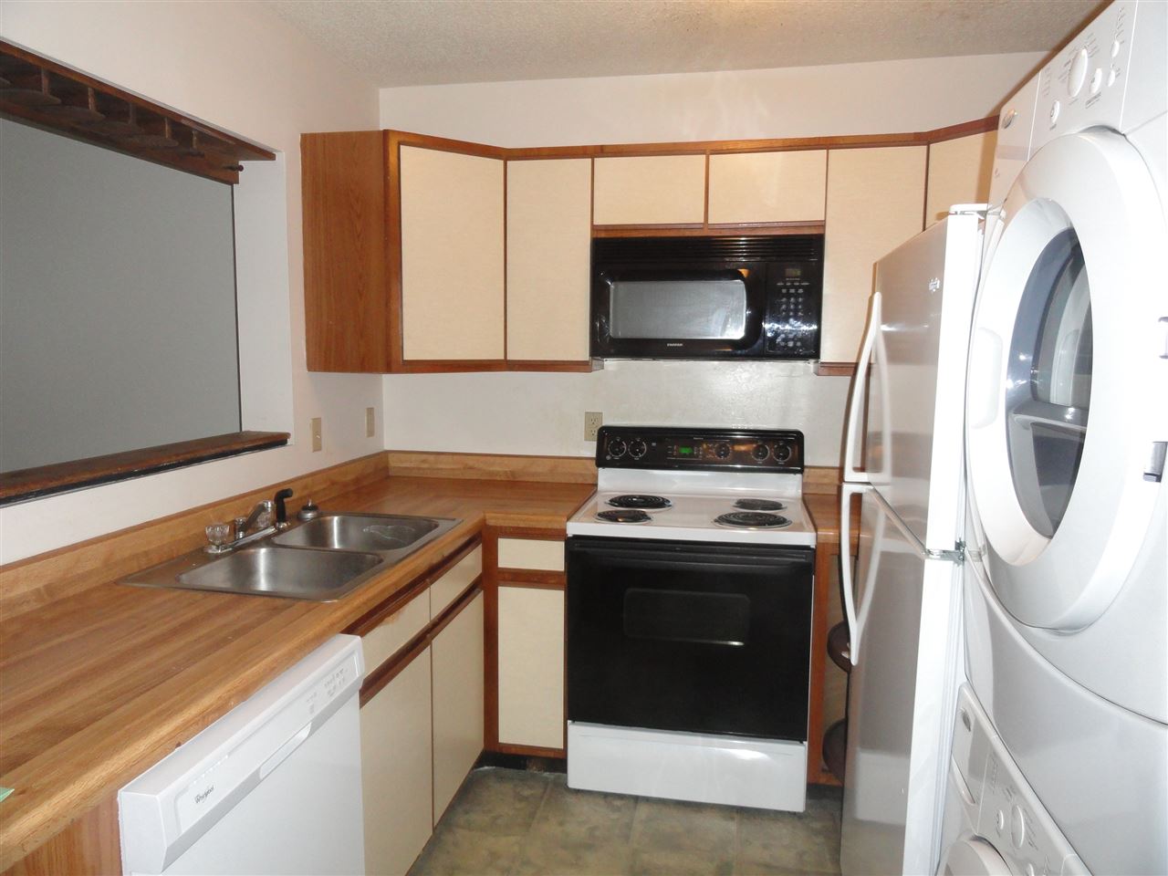 1380 Hunters Road, Unit K Harrisonburg, VA 22801 - Photo 3 of 9 Gallery Image 3
