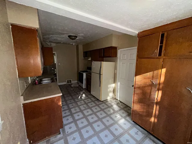 $50,000 | 3811 Oliver Street, Fort Wayne, IN 46806