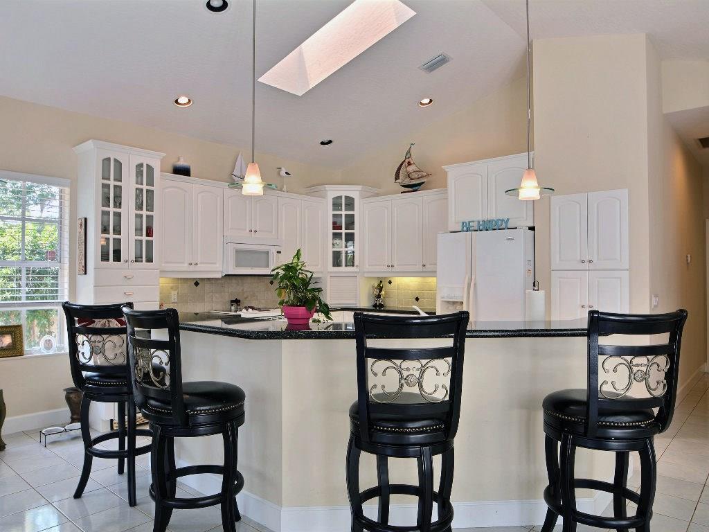 618 Live Oak Road Vero Beach, FL 32963 - Photo 11 of 36