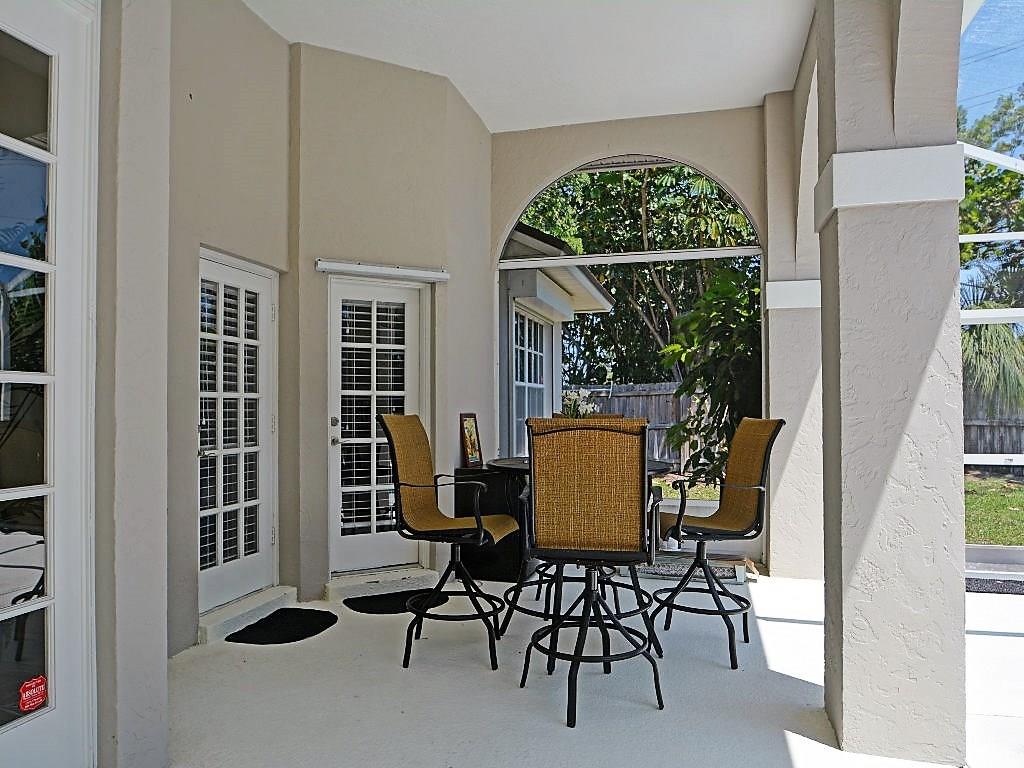 618 Live Oak Road Vero Beach, FL 32963 - Photo 9 of 36