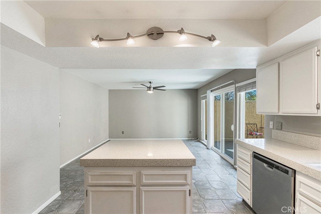 7088 Seville Way Riverside, CA 92506 - Photo 29 of 75