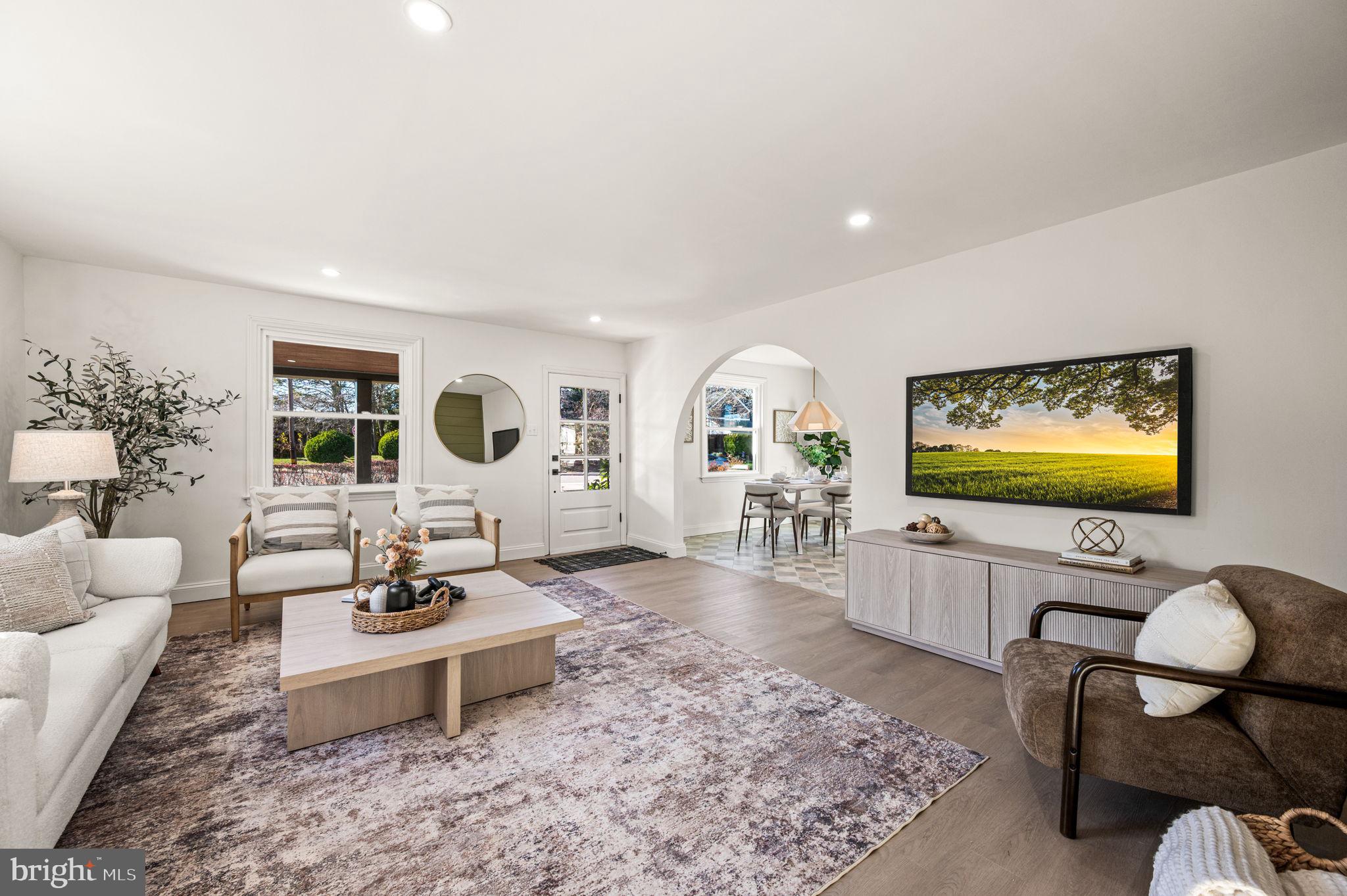 11 Woodbine Road Havertown, PA 19083 - Photo 4 of 27 Living Room