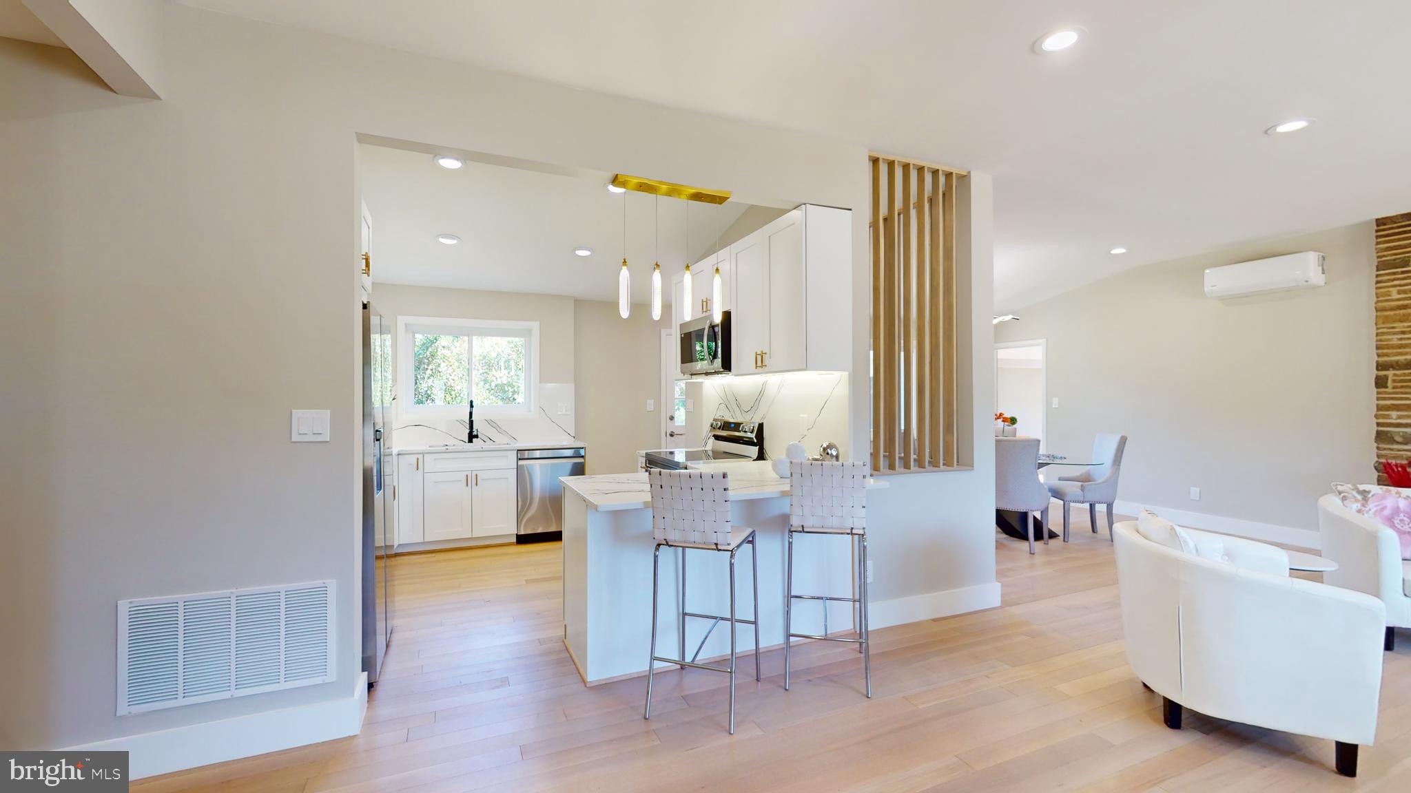 4409 Park Road Alexandria, VA 22312 - Photo 4 of 37 Gallery Image 4