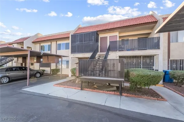 $1,250 | 1675 Jupiter Court, Unit D, Las Vegas, NV 89119