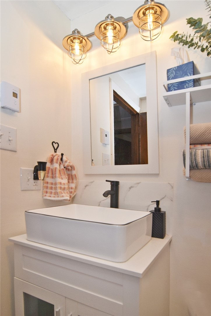 680 Hazard Road West Greenwich, RI 02817 - Photo 15 of 33